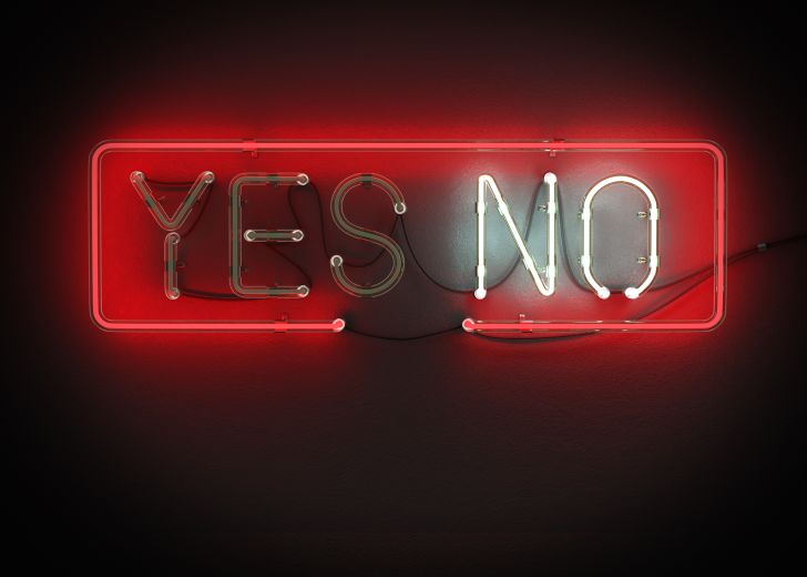 A yes or no neon sign