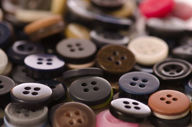 A pile of buttons