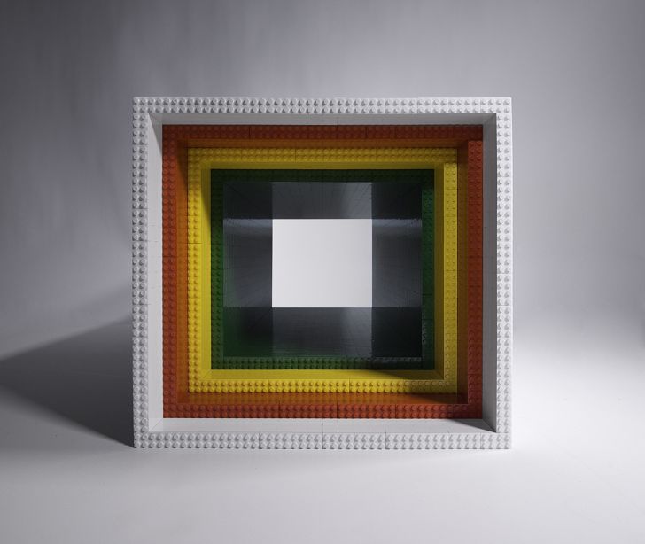 The LEGO table