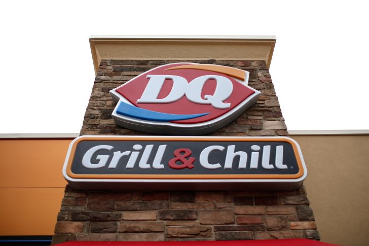 image of the exterior of a DQ restuarant