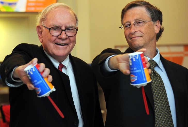 image of Warren Buffett and Bill Gates holding DQ blizzards upside down