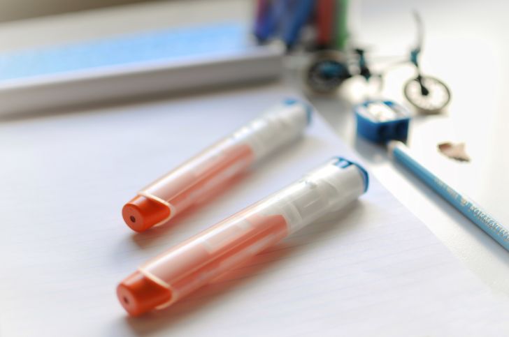 image of two epipens sitting on a desk