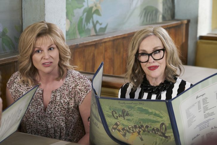 Jennifer Robinson as Jocelyn Schitt and Catherine O'Hara as Moira Rose in Schitt's Creek.