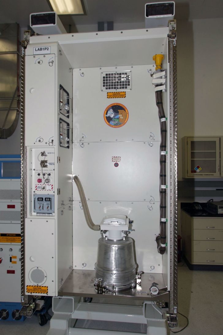 A look at the ISS bathroom