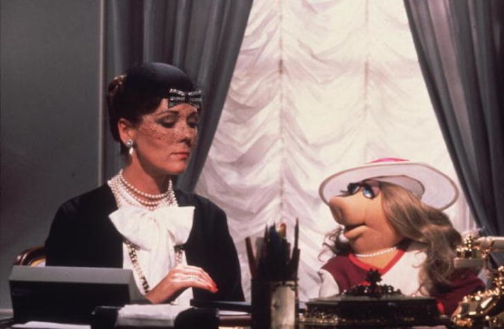 Diana Rigg and Miss Piggy in 'The Great Muppet Caper'