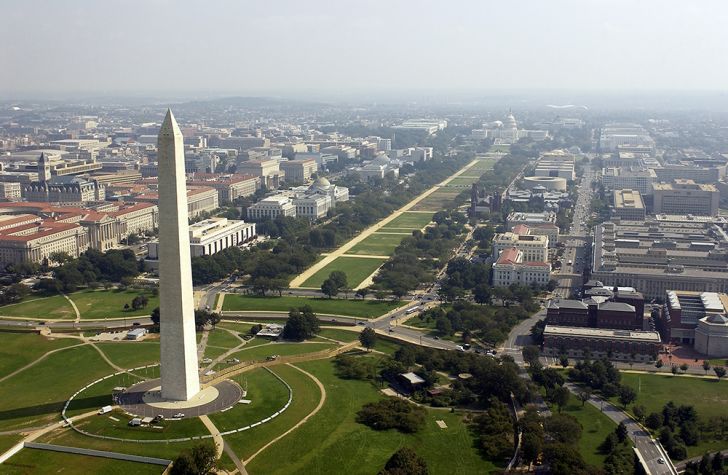 Aerial photo of the Washington Memorial with the Capitol in the background