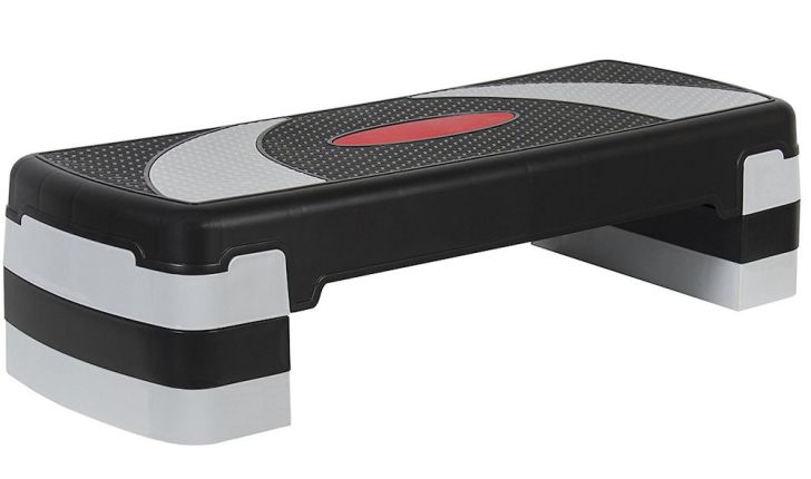 Adjustable exercise step